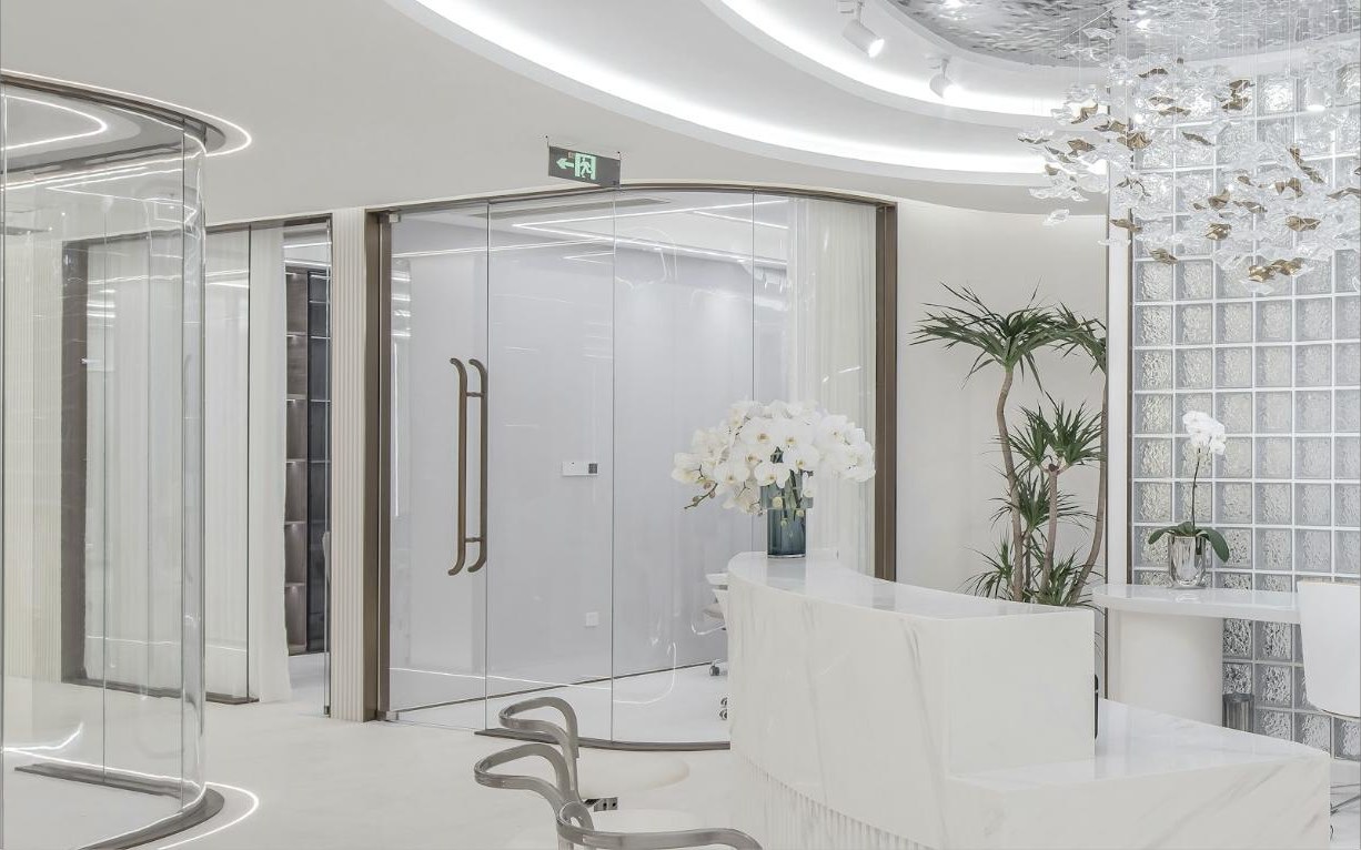 Recepção moderna de clínica de saúde estética